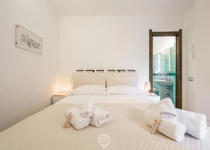 Nyaraló Katia Simius